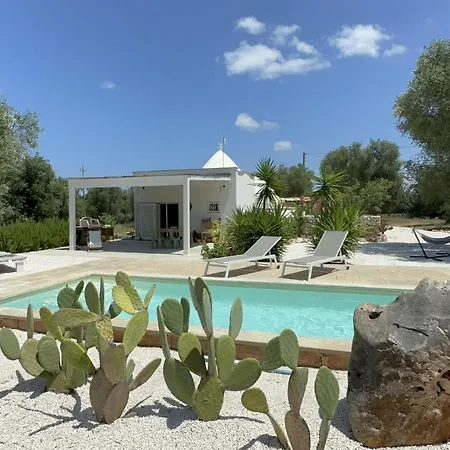 Trullo Oscar Con Piscina Privata 别墅